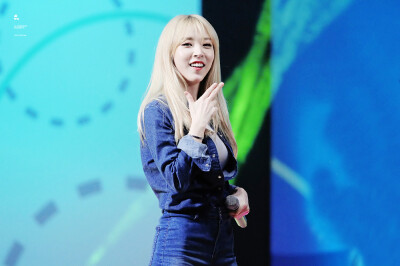 #MAMAMOO# #玟星# #文星伊# #MOONBYUL#
【160912 技能大会闭幕式 实图9p】
图cr.19921222.net