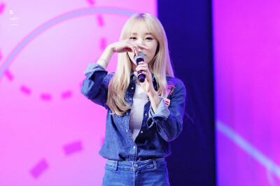 #MAMAMOO# #玟星# #文星伊# #MOONBYUL#
【160912 技能大会闭幕式 实图9p】
图cr.19921222.net