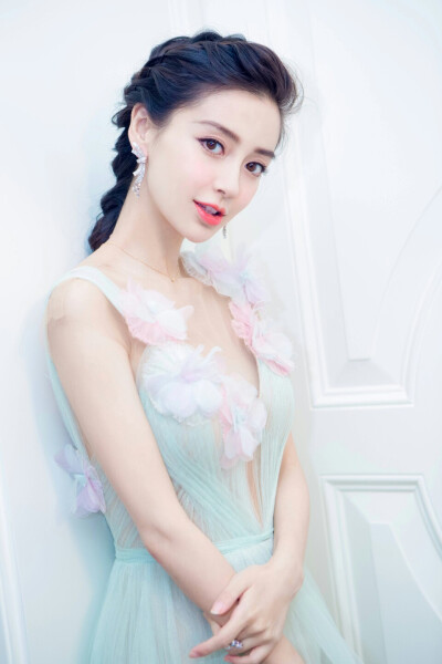 Angelababy 杨颖