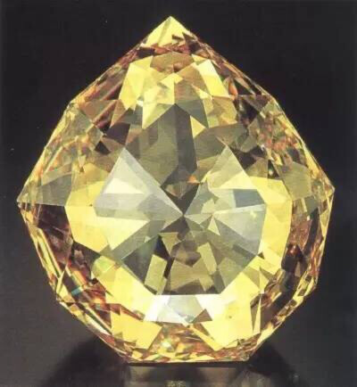 
第五大黄钻是“弗伦提那钻石”(Florentine Diamond)，一颗137.27克拉的淡黄色(Pale Yellow)钻石。它于15世纪或16世纪在印度被发现。弗伦提那钻石(Florentine)曾经属于美第奇家族(Medici)所有，后来又到了哈布斯堡王…