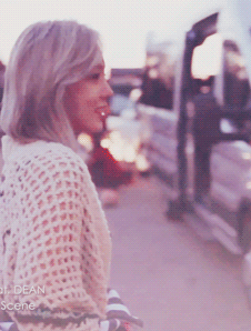 自戳。[禁二]金泰妍TaeYeon，1989年3月9日出生于韩国全罗北道全州市，韩国女歌手、主持人，女子演唱团体少女时代成员之一。