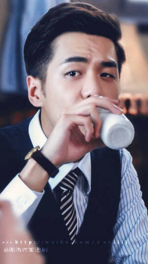 #电视剧麻雀# #张若昀#    
【手机壁纸】
唐队要撑住啊啊啊

最好的唐山海。 最棒的张若昀。  