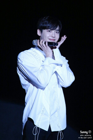 李钟硕 LeeJongSuk