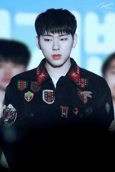 blockb zico crlogo