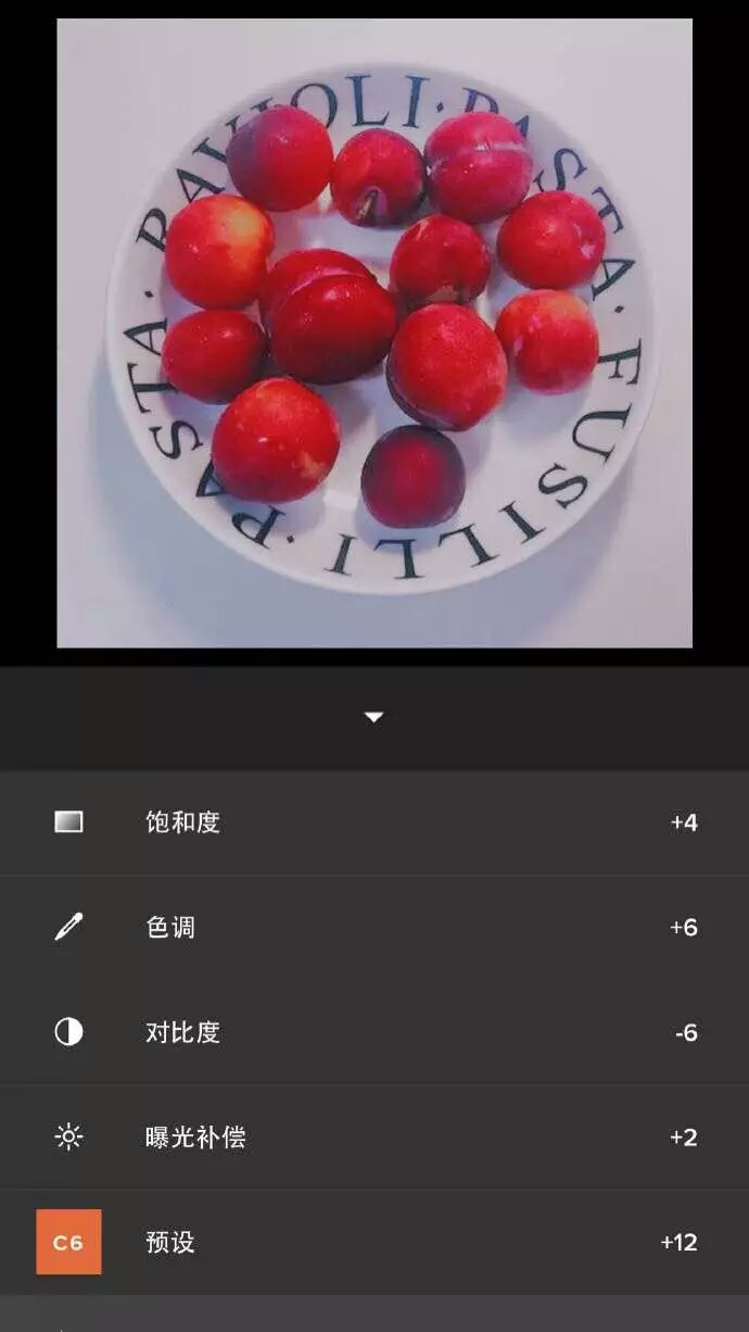 ?VSCO 调色步骤：滤镜C6+12曝光补偿+2对比度-6色调+6饱和度+4