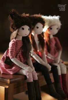 RomaSzop. I love the way this doll artist creates the faces. Interesting website. Wish I spoke the language.