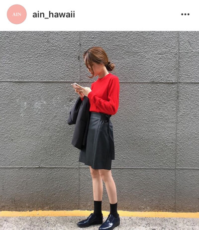 乐福鞋长袜很适合裙子