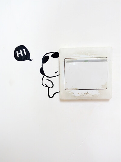 昨天把家里的开关插座给画了，感觉自己也变得萌萌哒