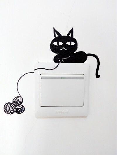 昨天把家里的开关插座给画了，感觉自己也变得萌萌哒