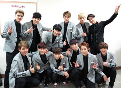 EXO 12人