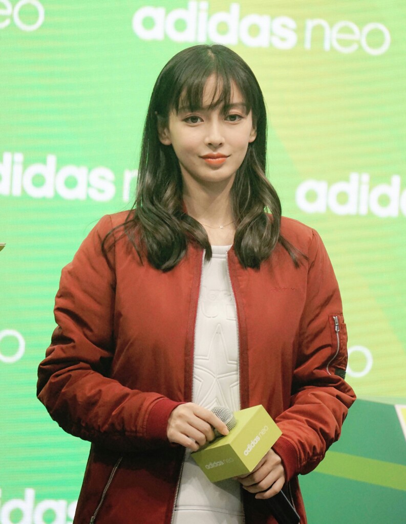 Angelababy.阿迪达斯