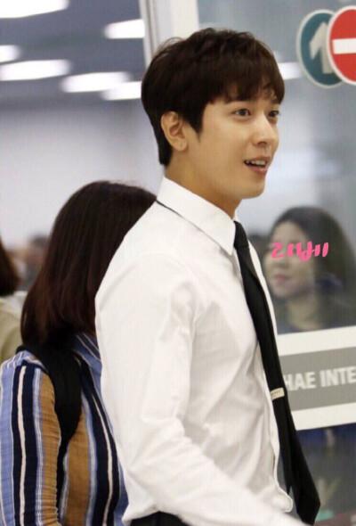 CNBLUE 씨엔블루 정용화 郑容和 Jung Yong Hwa 