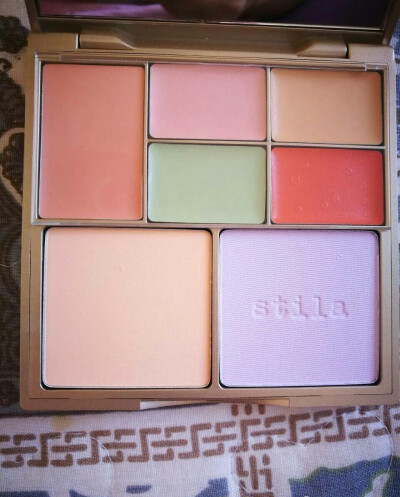 stila的矫色盘 详图