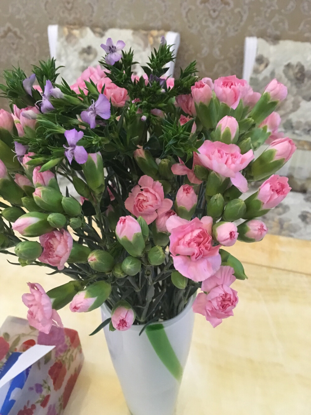 愿此生不再有说不出的秘密，挽不回的遗憾，触不到的梦想，忘不了的爱。