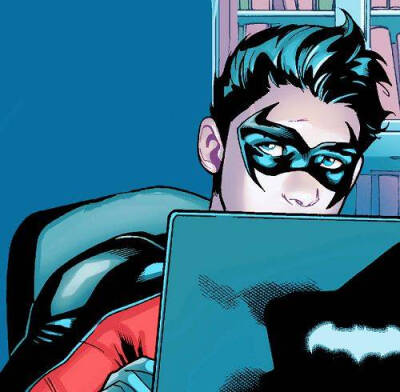 Tim Drake
三代罗宾，红罗宾