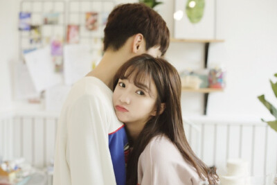 韩版 情侣 韩系 头像 一对儿 潮流 背影 秀恩爱——兜兜里有糖77