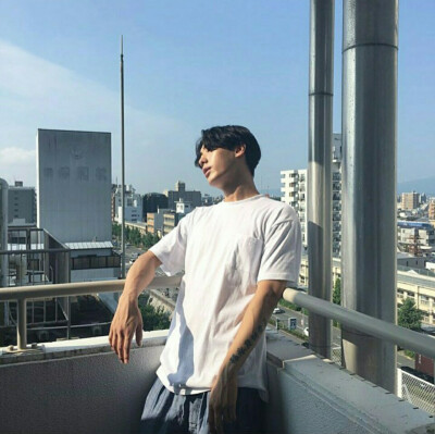 韩国模特shon min ho 孙敏豪 曾出演少女时代成员Tiffany MV heartbreak hotel 男主 Urban Zakapa MV搭档李晟京❤