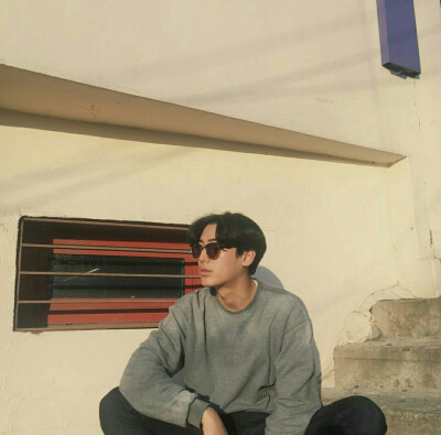 韩国模特shon min ho 孙敏豪 曾出演少女时代成员Tiffany MV heartbreak hotel 男主 Urban Zakapa MV搭档李晟京❤