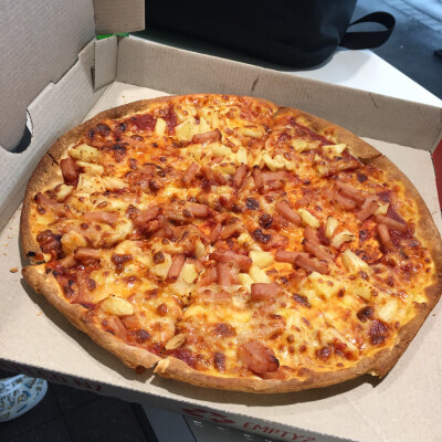 Pizza Hut。夏威夷披萨在NZ只要5刀