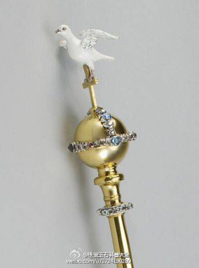 这个鸽子造型的权杖还挺好看的，名字叫做（Sceptre with Dove of Queen Mary II）原属于苏格兰女王玛丽二世，然后的故事。。。大家就都知道了。。。