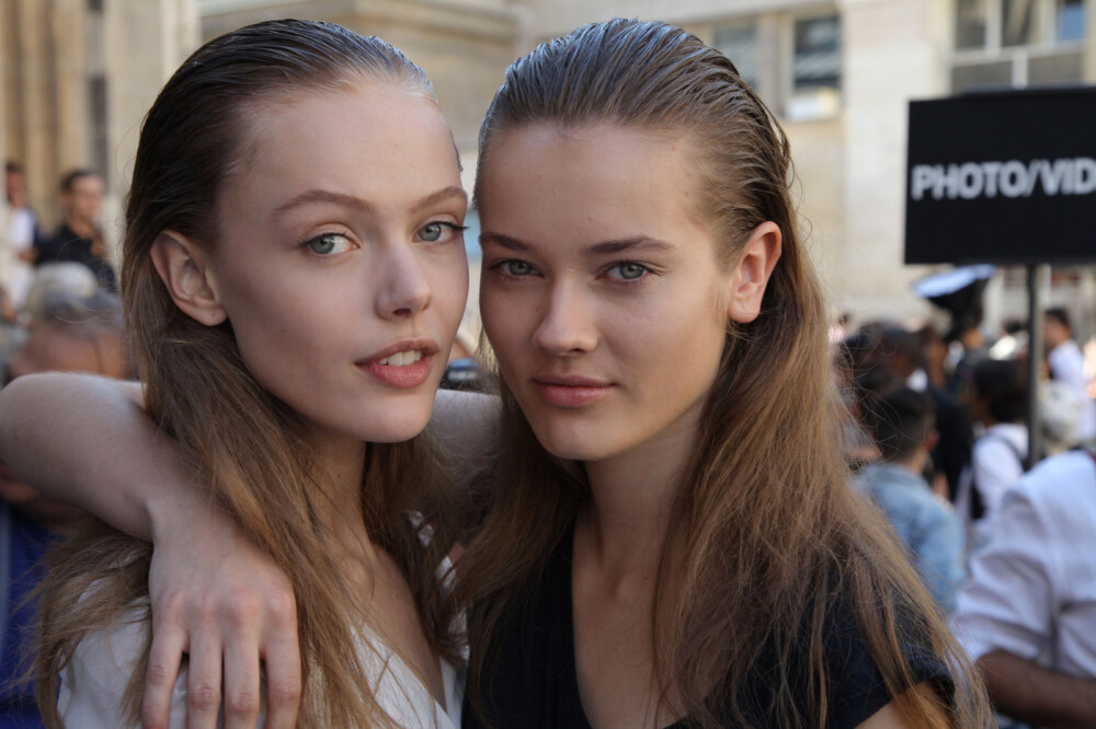 欧美女模 达达&夹克
Frida Gustavsson & Jac Monika Jagaciak