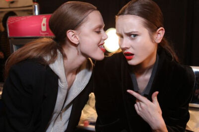 欧美女模 达达&夹克
Frida Gustavsson & Jac Monika Jagaciak