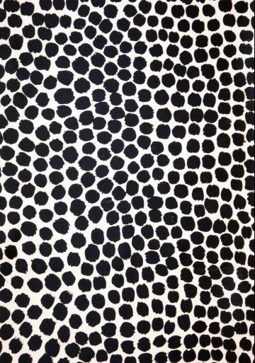 LS22 // black and white pattern // irregular dots: