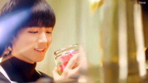 #王俊凯# 是你mv预告截图 饭修 cr:logo