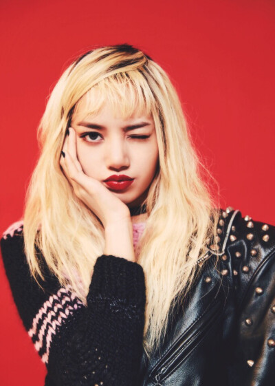 LISA BLACKPINK