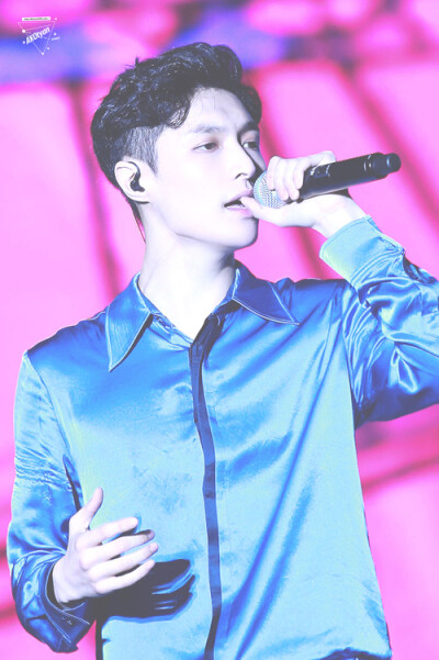 张艺兴.EXO.LAY