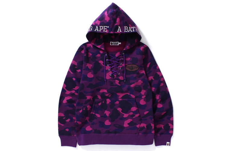 A Bathing Ape 推出了 2016 年全新鲨鱼迷彩系列。该系列的亮点单品 A Bathing Ape Color Camo Mil Wide Pullover Jacket