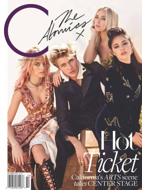 Lucky Blue Smith与三个姐姐Pyper America, Starlie, Daisy Clementine身着Prada一同登C杂志2016十月刊封面和内页，演绎Sibling Revelry
摄影Mary McCartney
造型Alison Edmond