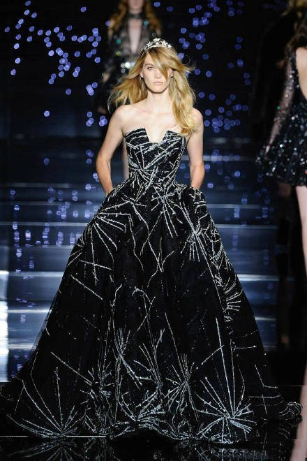 Zuhair Murad 秋冬高级定制，夜空中最亮的星…