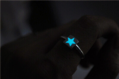 夜光发光的纯银戒指 夜空中最闪亮的星星在你手指之间 潮流个性 与众不同
