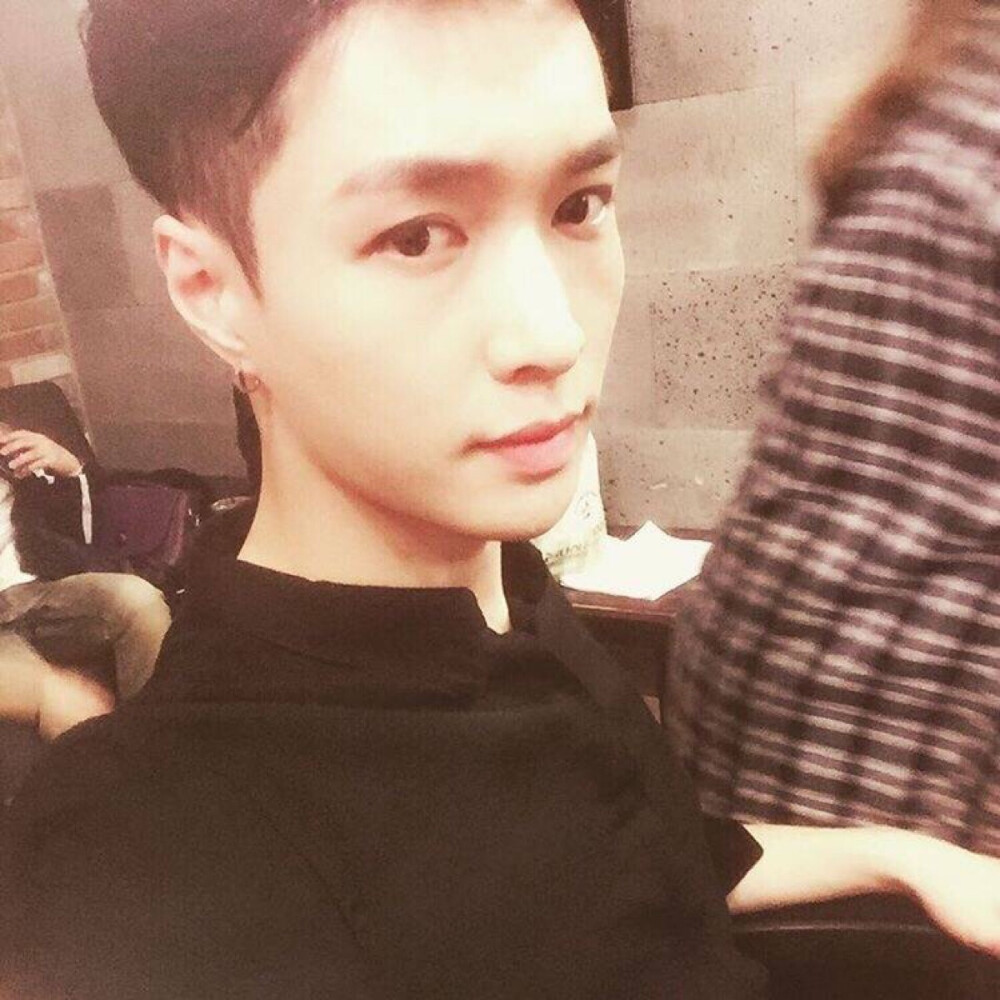 EXO Lay 张艺兴