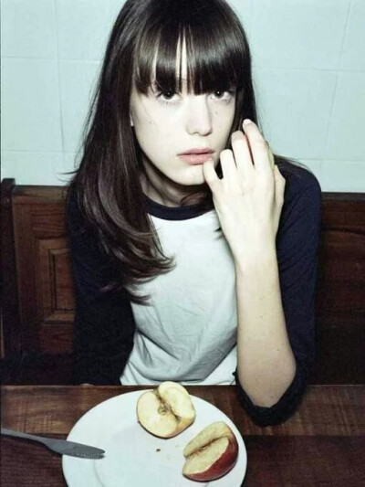 斯塔西·马汀 Stacy Martin