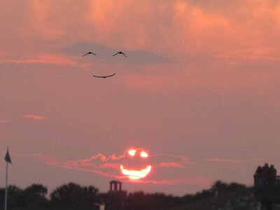 天空 笑脸 日落 背景图 封面 头像