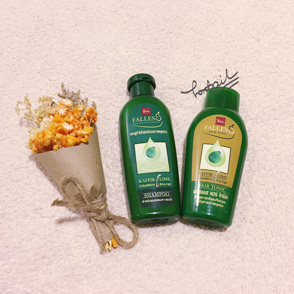 这个要强烈推荐一下，是泰国特别火的生发洗发水和生发精华~~男票亲测有效果的哦~~这个是旅行装的，有正常大小的哦~~这个能够让头发更浓密，更黑，最关键的是对发迹线比较高的人来说效果很好~~让头发变多，发际线会悄悄往下移哦~但是这些东西都是要坚持使用的，不要觉得一两次就能有什么效果，这不是仙药，最少一两个月是需要的~~