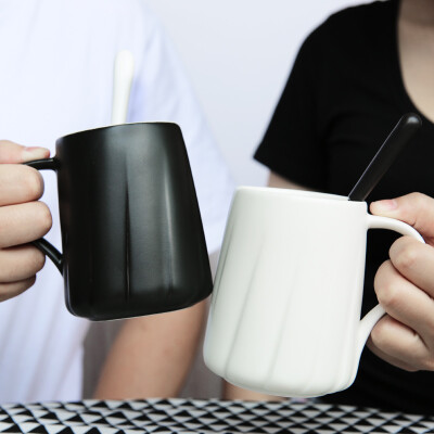 创意黑白水杯 陶瓷马克杯 简约咖啡杯 大容量办公室情侣杯子一对
