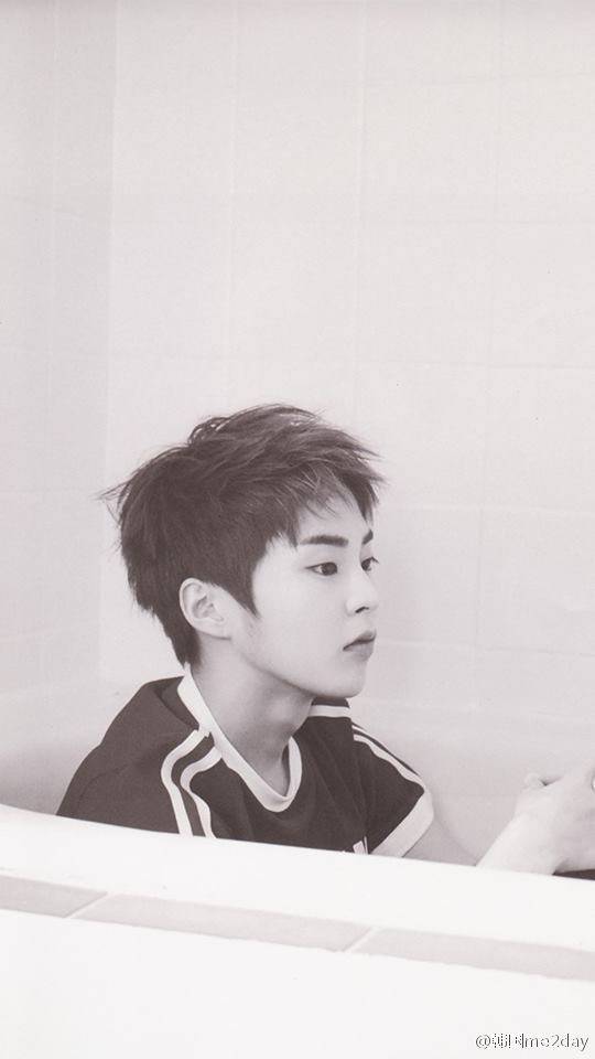 Xiumin 金珉锡 김민석 EXO