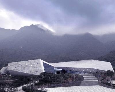 【深圳地质博物馆 / LeeMundwiler Architects】
建筑师LeeMundwiler Architects
地址大鹏半岛, Longgang, 深圳, 中国
顾问BLY Landscape Architecture Planning & Design Institute; Huayi Design.
建筑面积6200.0 s…