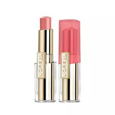 欧莱雅丝柔CC轻唇膏 轻唇膏，顾名思义，没有口红那么浓艳，让双唇展现色彩的同时还具有润唇的效果，这款轻唇膏主打集色彩与呵护双唇于一身，作为日常提亮唇色非常合适。