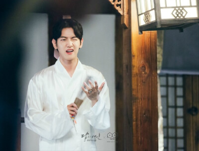 步步惊心•丽 月之恋人 EXO Baekhyun 边伯贤 王银 十皇子
