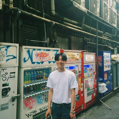 韩国模特shon min ho 孙敏豪 曾出演少女时代成员Tiffany MV heartbreak hotel 男主 Urban Zakapa MV搭档李晟京❤