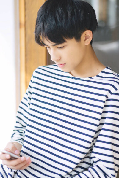 宋威龙。（写真）“即使有人打碎了你的心，总还是会有人，愿意修补好它”