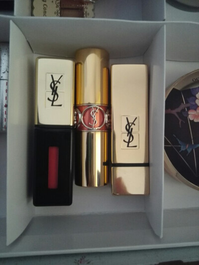 ＃YSL ＃掉进圣罗兰的坑了，唇釉12，圆管13，方管17