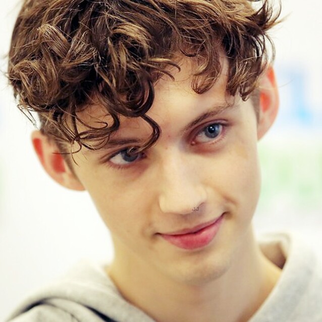 #闲聊
#Troye Sivan 戳爷
先去画速写XD 等下更嘿！