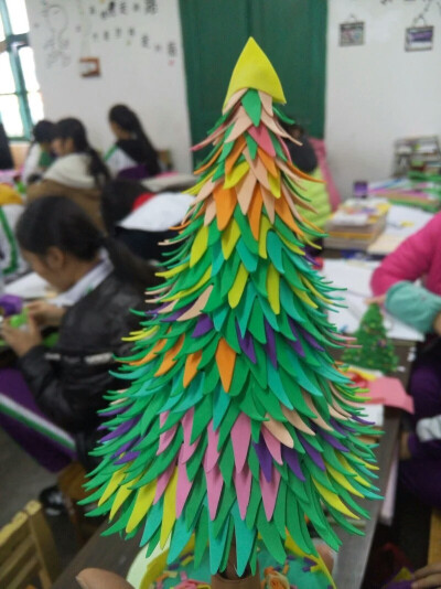 美丽的手工圣诞树