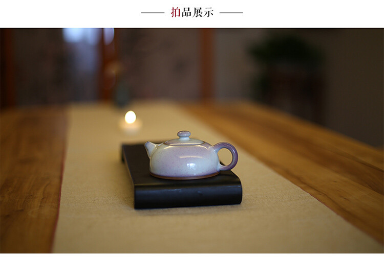 【器世界】精品钧瓷茶具#白胜利作品 钧瓷壶#手拉胚 钧窑茶壶 白胜利擅长设计和制作钧瓷壶，他设计的钧瓷壶造型典雅、工艺精湛、釉色丰富，从成型开始，每一道工序都要精益求精，按壶嘴儿、壶把儿的角度，壶身的弧度，壶盖、壶嘴儿、壶把儿是否在一条线上，壶口与壶盖的密闭性，都要一丝不差。