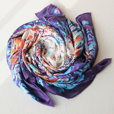 100%桑蚕丝，真丝素绉缎大方巾。抽象水彩风格图案。俄罗斯原单。